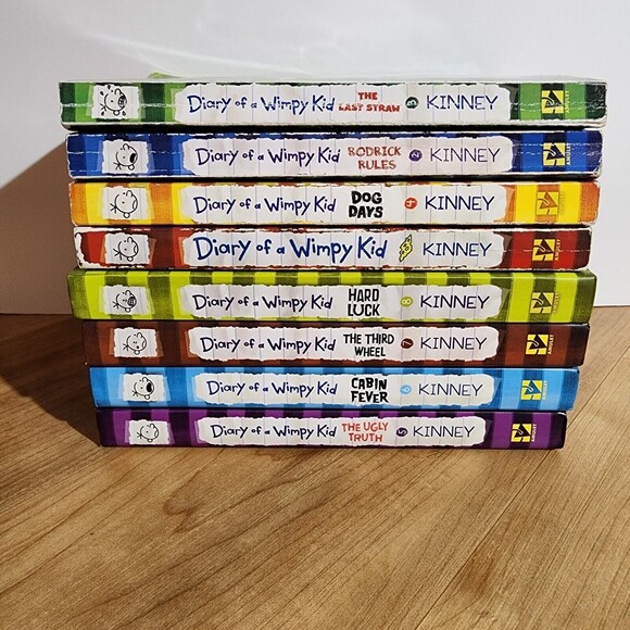 DIARY OF A WIMPY KID BOOK LOT 4 HARDCOVER 4 SOFTCOVER - Picture 3 of 6